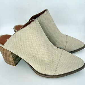Report Tosh Women’s 7.5 Snake Embossed Block Heel Mule Pointed Toe Beige Slip-On